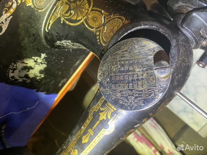 Швейная машина старинная