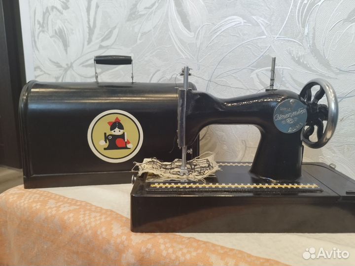 Детская швейная машинка