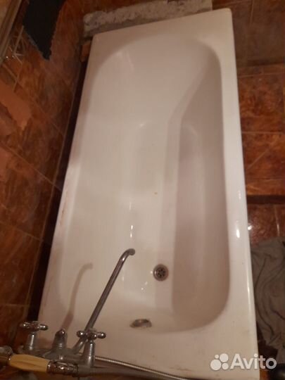 Продам чугунную ванну