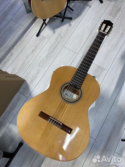 Классическая гитара Paco Castillo Испания