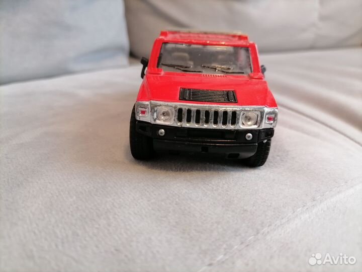 Модель автомобиля Hummer H2