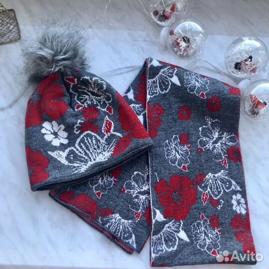 Зимний комплект шапка D26см и шарф