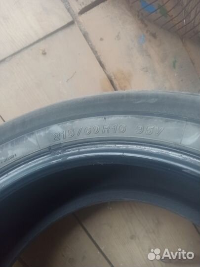 Yokohama E70B 215/60 R16 95V