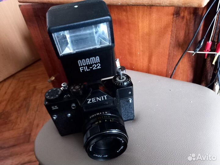 Фотоаппарат зеркальный плёночный