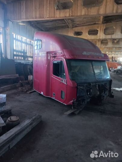 Кабина freightliner