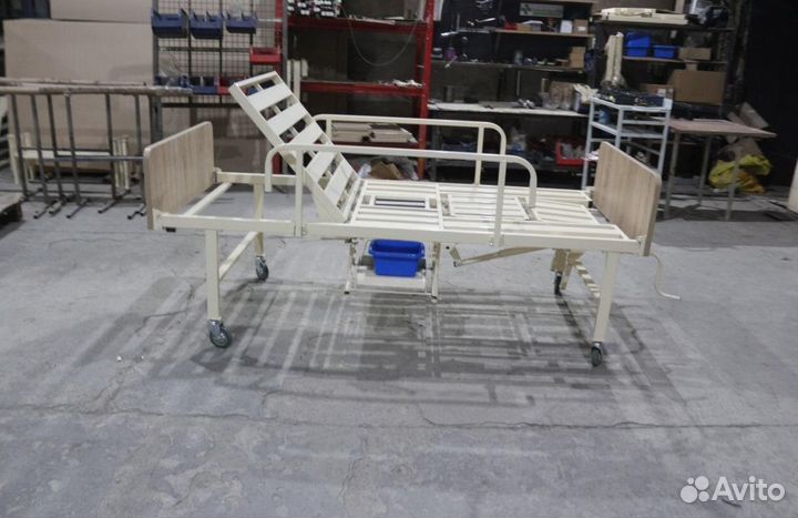 Кровать механическая дс-40 с туалетным устройством
