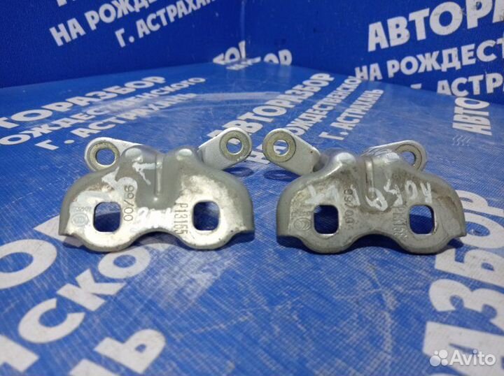 Петля двери Chevrolet Cobalt седан 2013