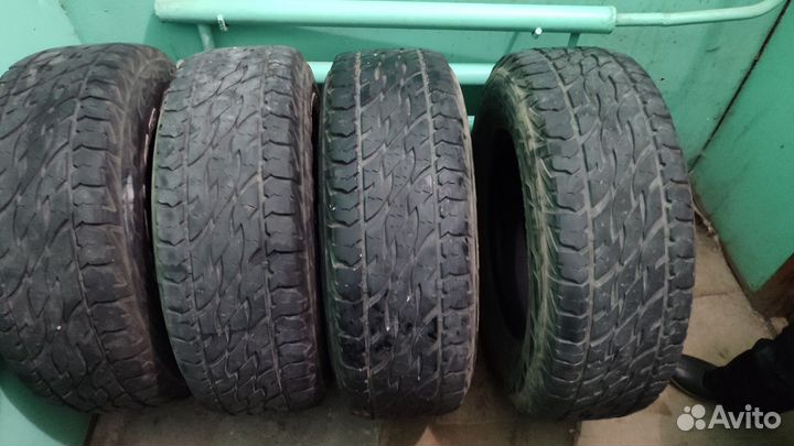 Bridgestone Dueler A/T 265/70 R16