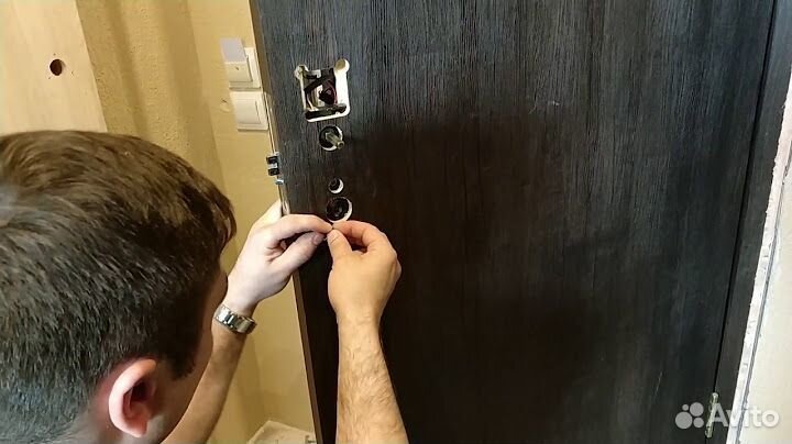 Замена / ремонт / вскрытие замков дверей