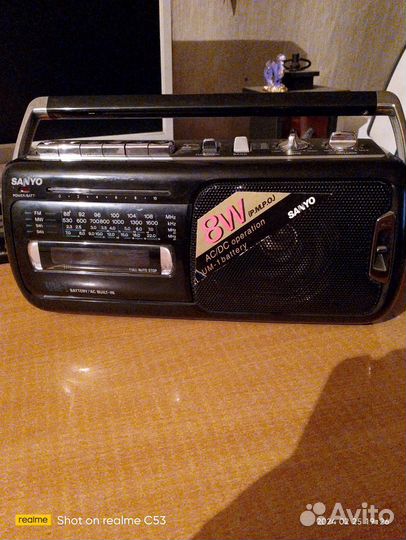 Продам магнитофон Sanyo