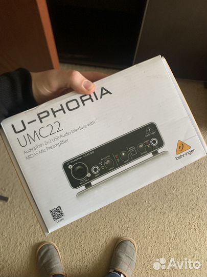 Внешняя звуковая карта behringer umc22