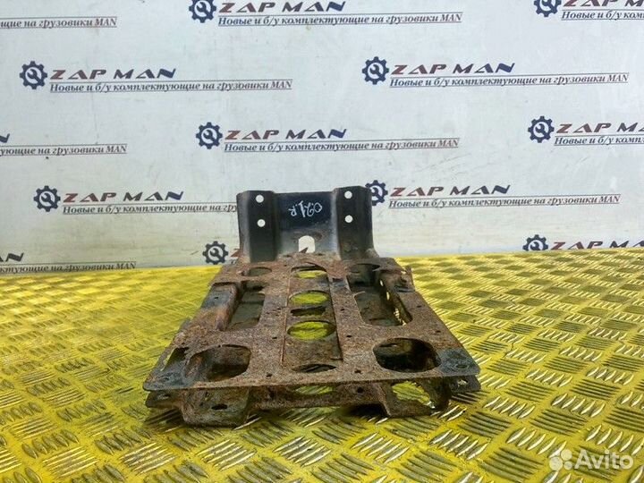 Кронштейн крыла правый Man Tga Tgs Tgx