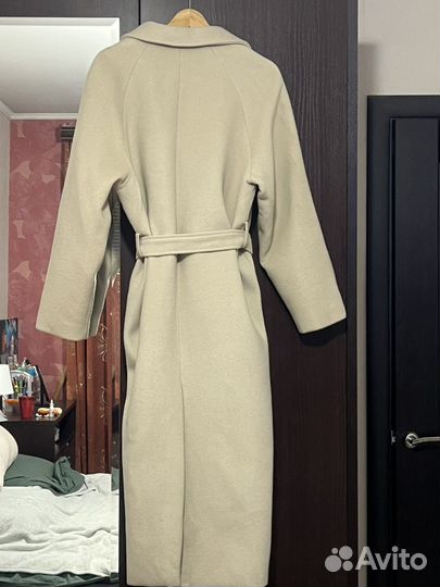 Пальто женское 42 44 бежевое