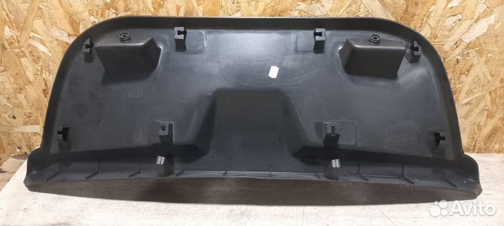 Обшивка крышки двери багажника Opel Corsa D