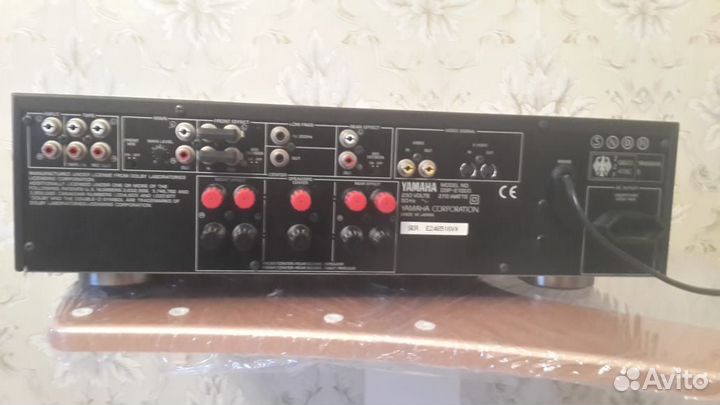 Процессор-усилитель Yamaha DSP - E1000