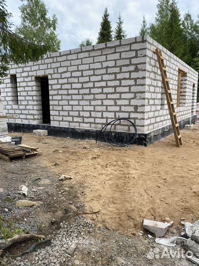 Бригада по строительству домов