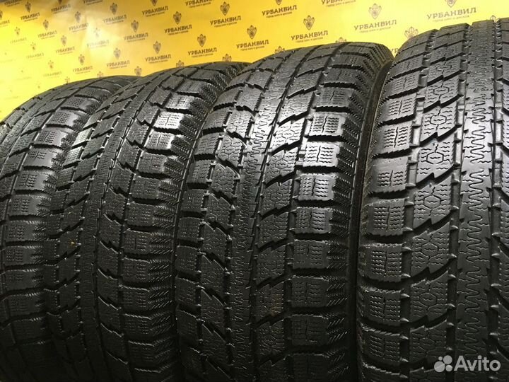 Toyo Observe GSi-5 235/65 R17 108V