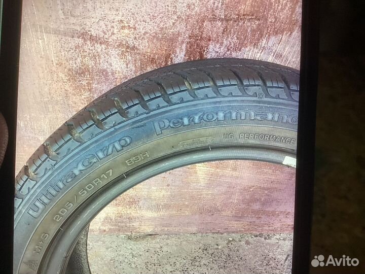 Goodyear UltraGrip 8 Performance 205/50 R17 89H