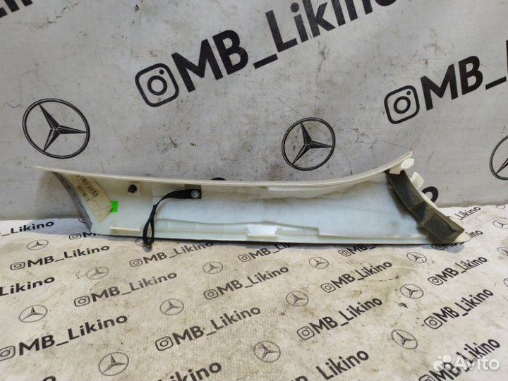 Обшивка передней стойки левая Mercedes Gl X164