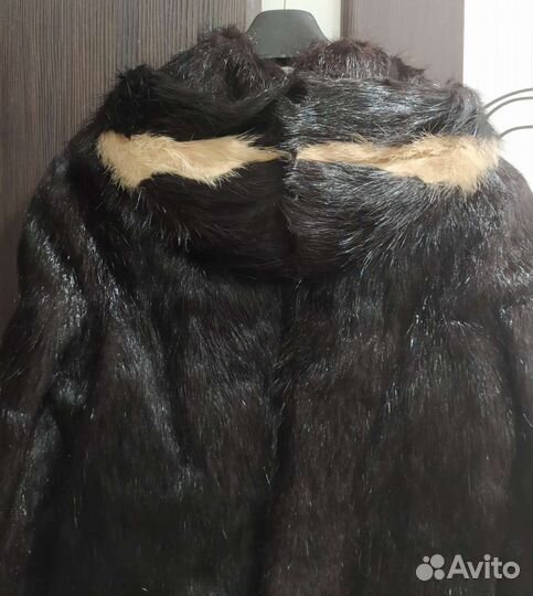 Шуба из нутрии с капюшоном