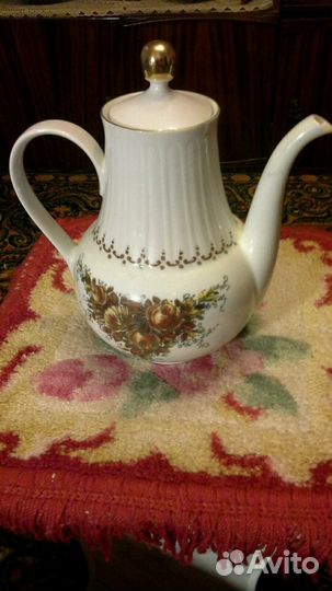 Кофейник, фарфор