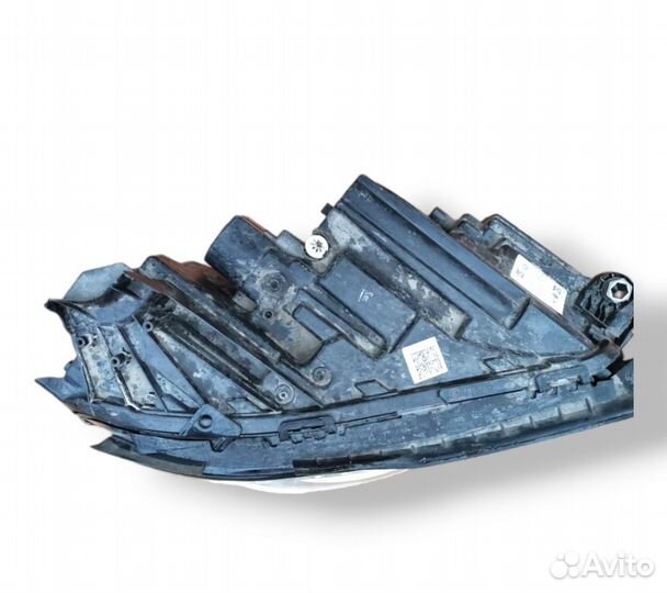 Фара правая Mercedes-Benz E-Klasse W213(2016-н.в.)