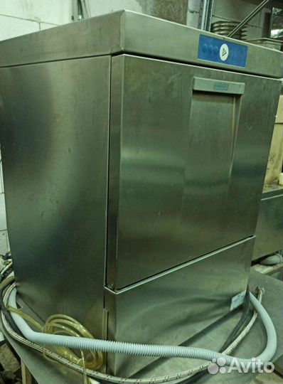 Фронтальная посудомоечная машина Hobart gxhk-70n