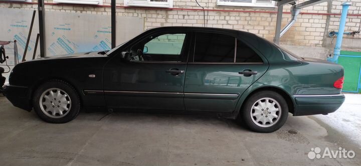Mercedes-Benz E-класс 2.4 AT, 1997, 350 000 км