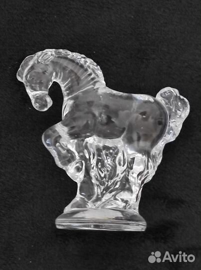 Статуэтка лошадь хрустальная новая