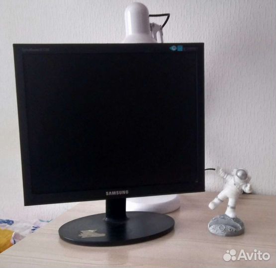 Монитор Samsung syncmaster