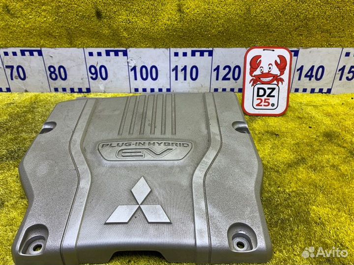 Пластиковая крышка на двс передняя Mitsubishi