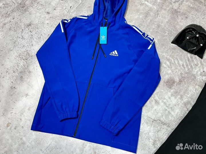 Спортивные костюмы Adidas