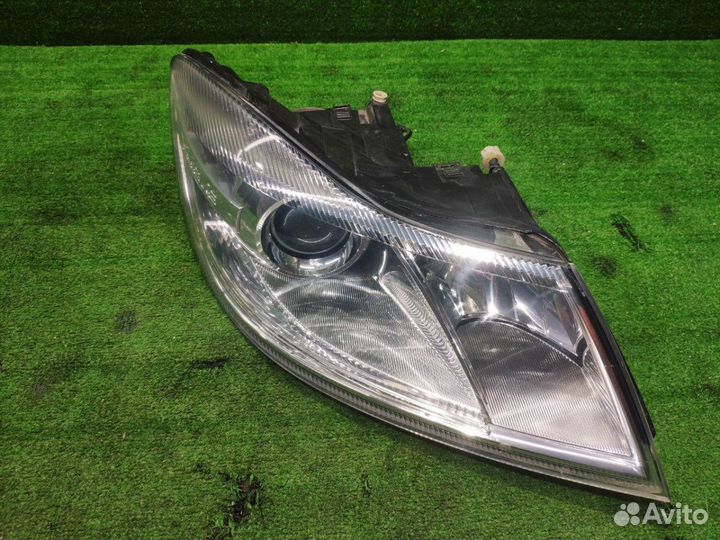 Фара передняя правая оригинал Skoda Octavia A5