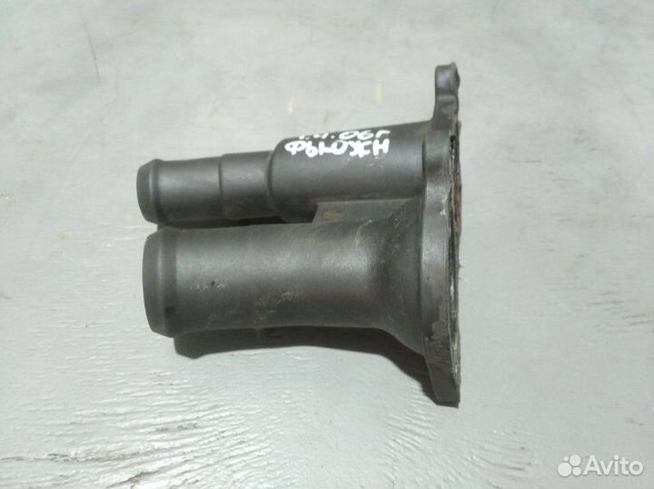 Корпус термостата Ford Fusion хетчбек 1 2006