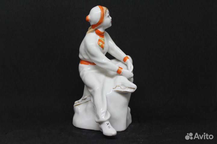 Фарфор СССР Конькобежка