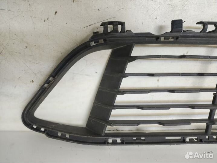 Решетка бампера Bmw X1 F48 2015