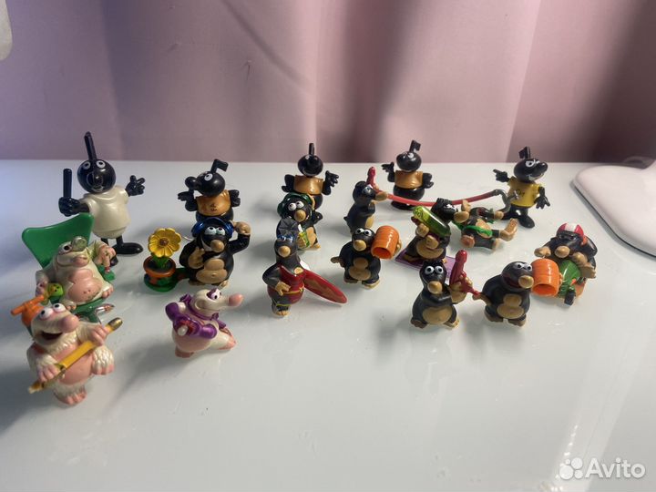 Игрушки из киндера и другие