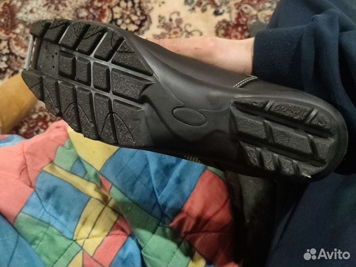 Лыжные ботинки