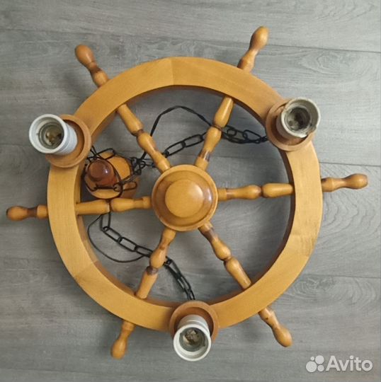 Люстры потолочные 2 штуки, плафоны