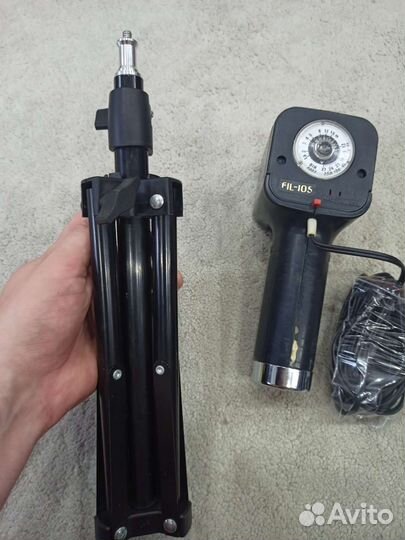 Фотовспышка Fil 105 и стойка, штатив 50 см