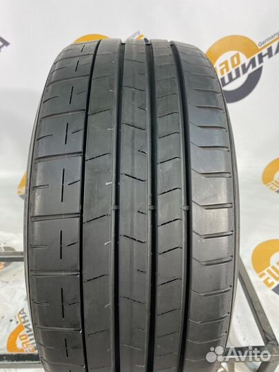 Pirelli P Zero PZ4 235/35 R19 90T