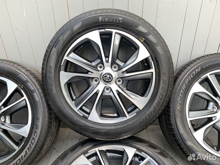 Оригинальные колеса на Toyota Land Cruiser 200 R20