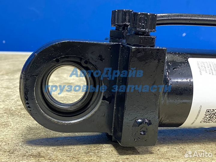 Цилиндр камаз механизма подъема колеса запасного P