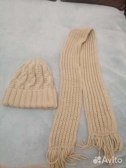Шапка с шарфом женская