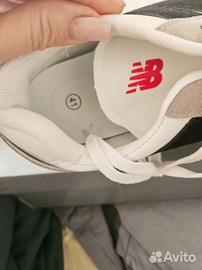 Новые кроссовки 41 размер