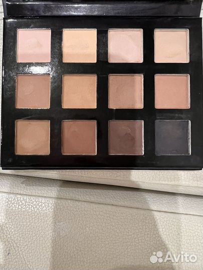 Палетка теней A.Voevodina