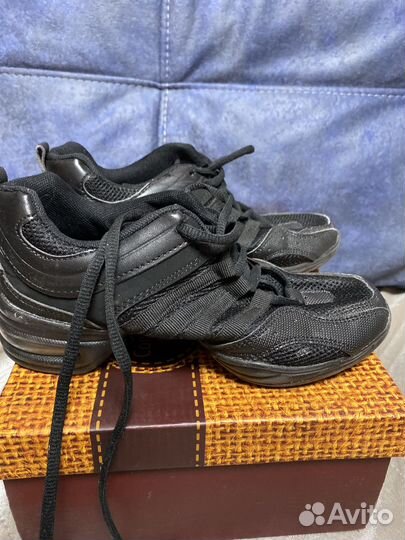 Кроссовки для танцев 36 размер