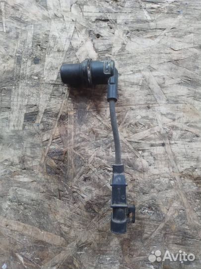 Датчик положения коленвала Luxgen 7