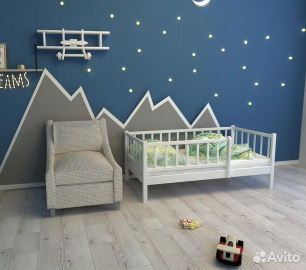Детская кровать из массива