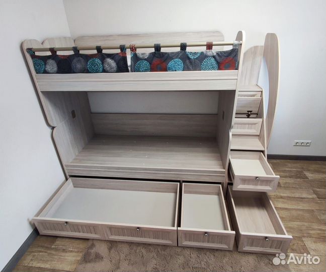 Двухъярусная кровать бу с матрасами